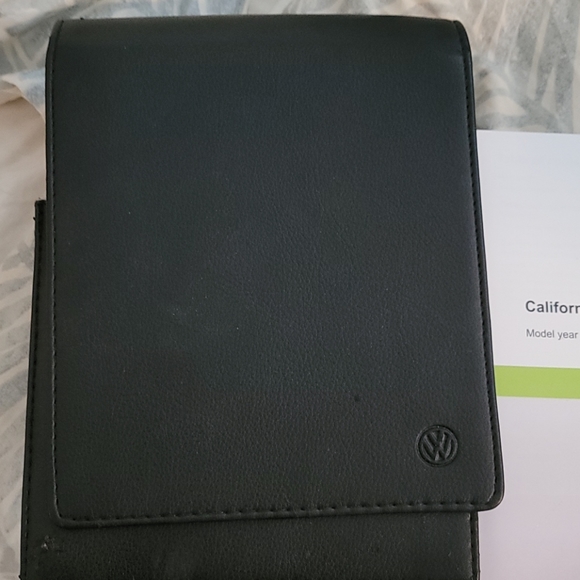 VW Paasat owners manual with leather case - Picture 1 of 4